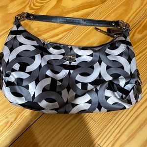 Beautiful vintage coach baguette bag